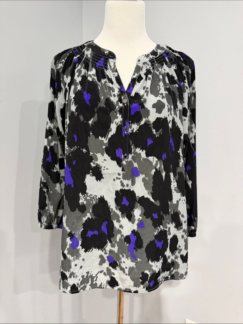 Dana Buchman Black, Gray & Purple Abstract V-Neck Tunic